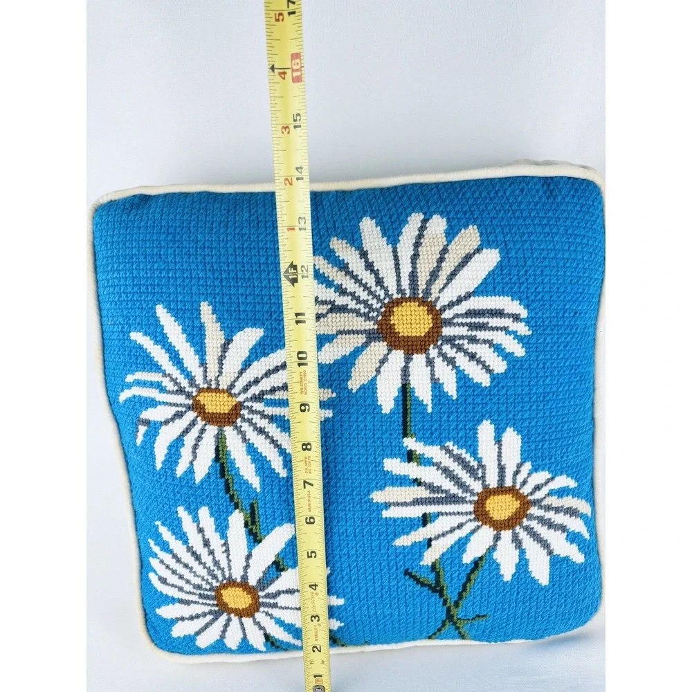 Vintage Needlepoint Daisy Floral Throw Pillow 14